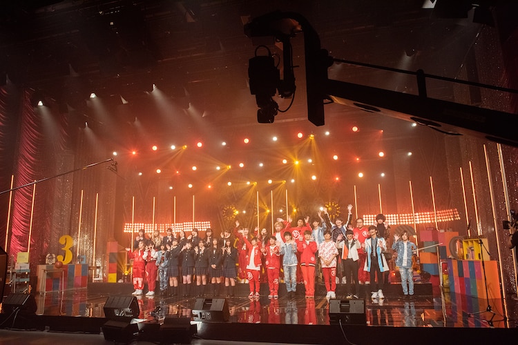 natalie_mu's tweet photo. 【ライブレポート】青春高校3年C組、4時間ライブで3年間を総まとめ！卒業SPでもオンエア（写真120枚）
https://t.co/exbNI2Dmmm

#青春高校3年C組 https://t.co/XprzqcQt8G