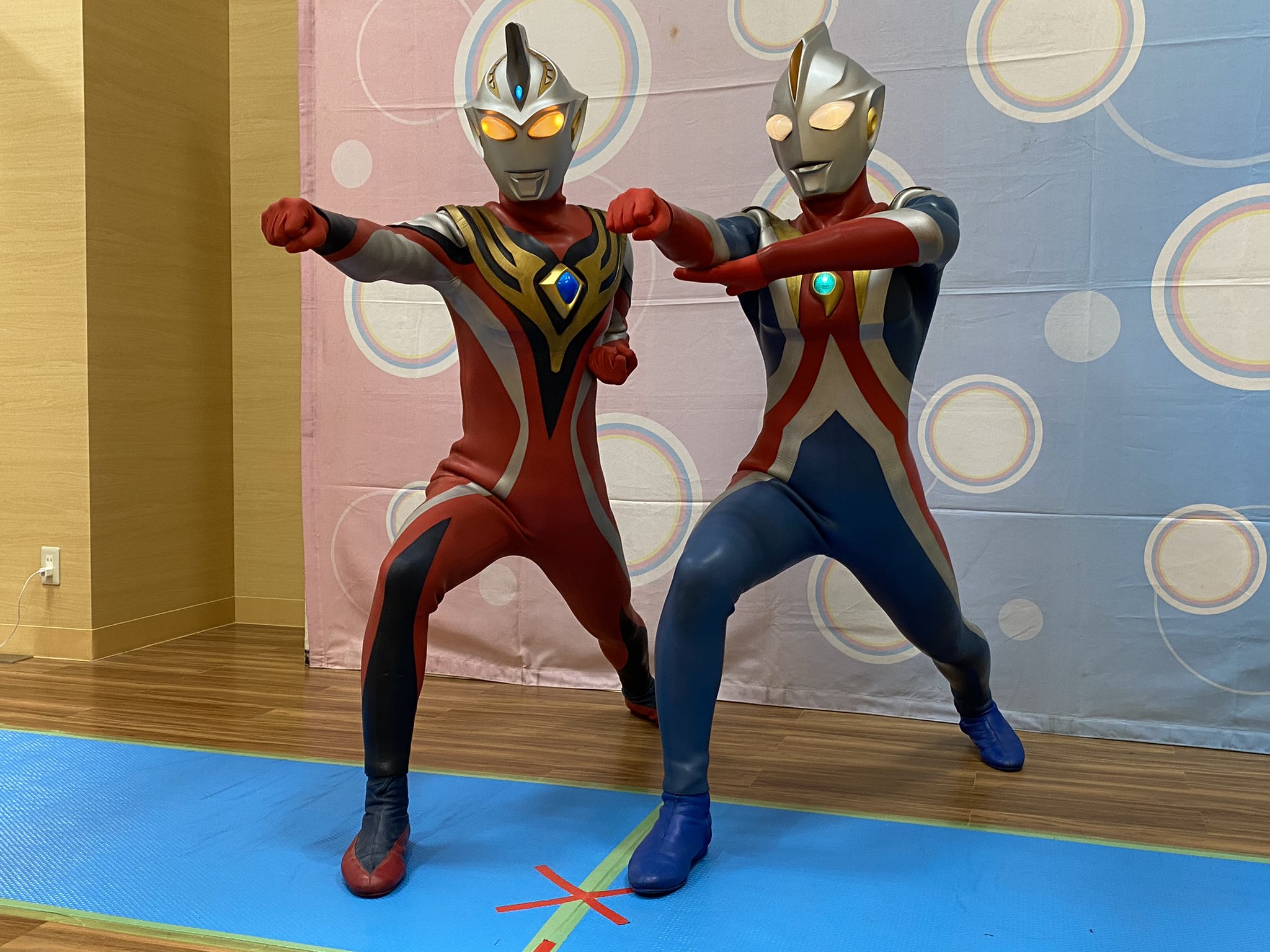 佐久間ドロップ コスモス Amp ジャスティス 本編ではなかった組み合わせで最高でした アリオ鳳 ウルトラマンコスモス エクリプスモード ウルトラマンジャスティス クラッシャーモード ウルトラマンコスモス周年 T Co Uhibpojvf6