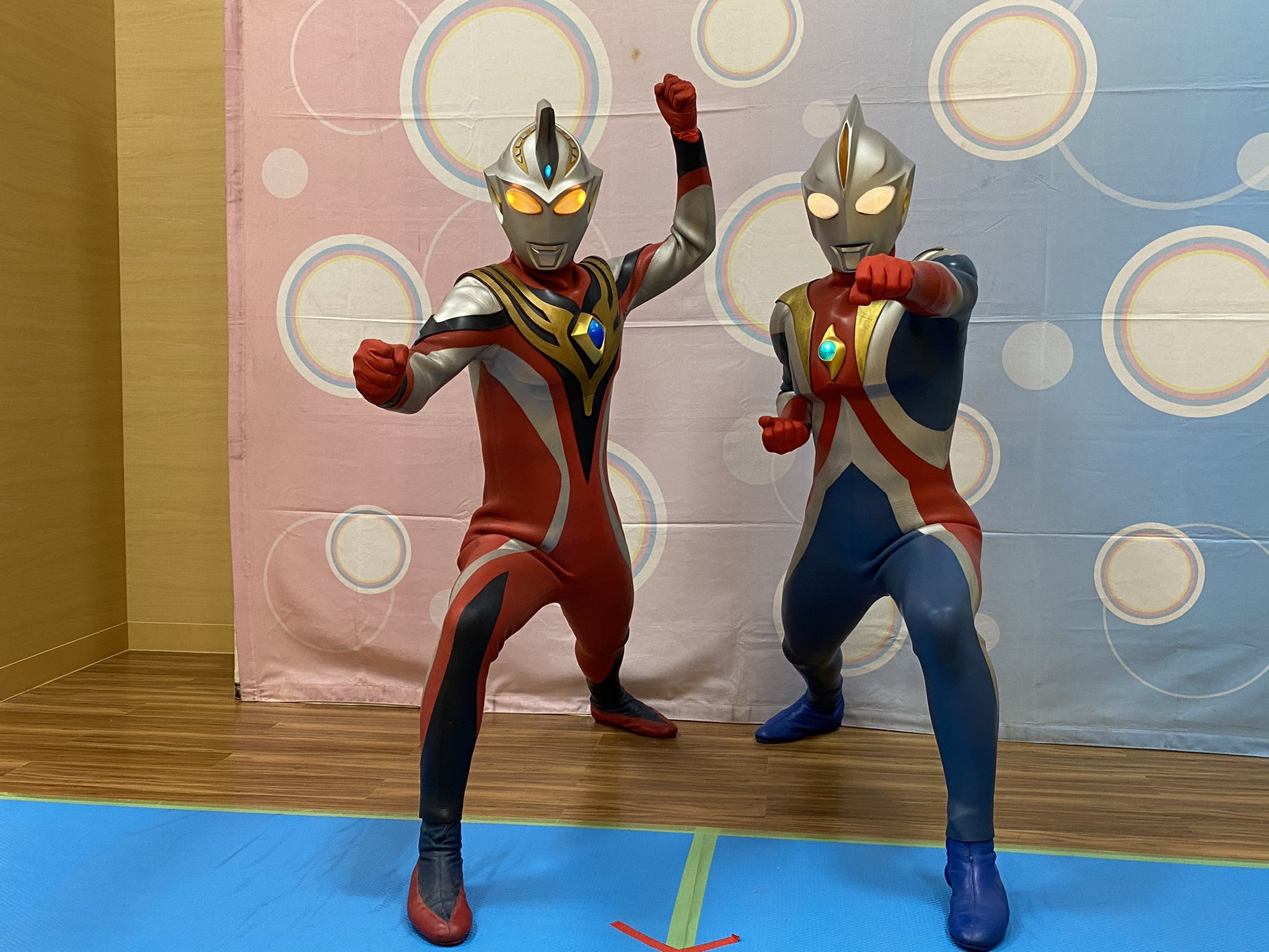 佐久間ドロップ コスモス Amp ジャスティス 本編ではなかった組み合わせで最高でした アリオ鳳 ウルトラマンコスモス エクリプスモード ウルトラマンジャスティス クラッシャーモード ウルトラマンコスモス周年 T Co Uhibpojvf6