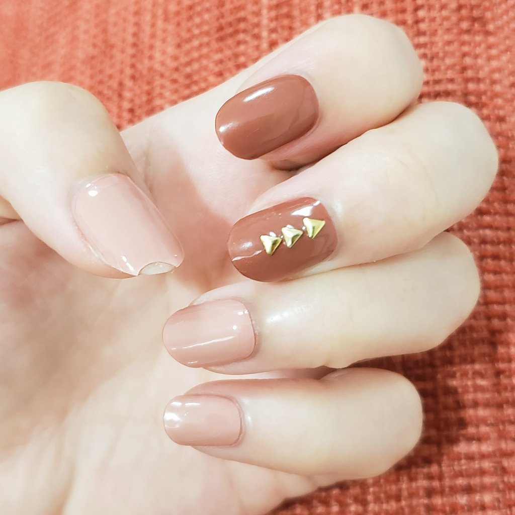 ゆうが さっきまで料理してたんだが親指の爪どこいった ジェルネイルシールって丁寧にやらなきゃすぐ剥がれるなあ