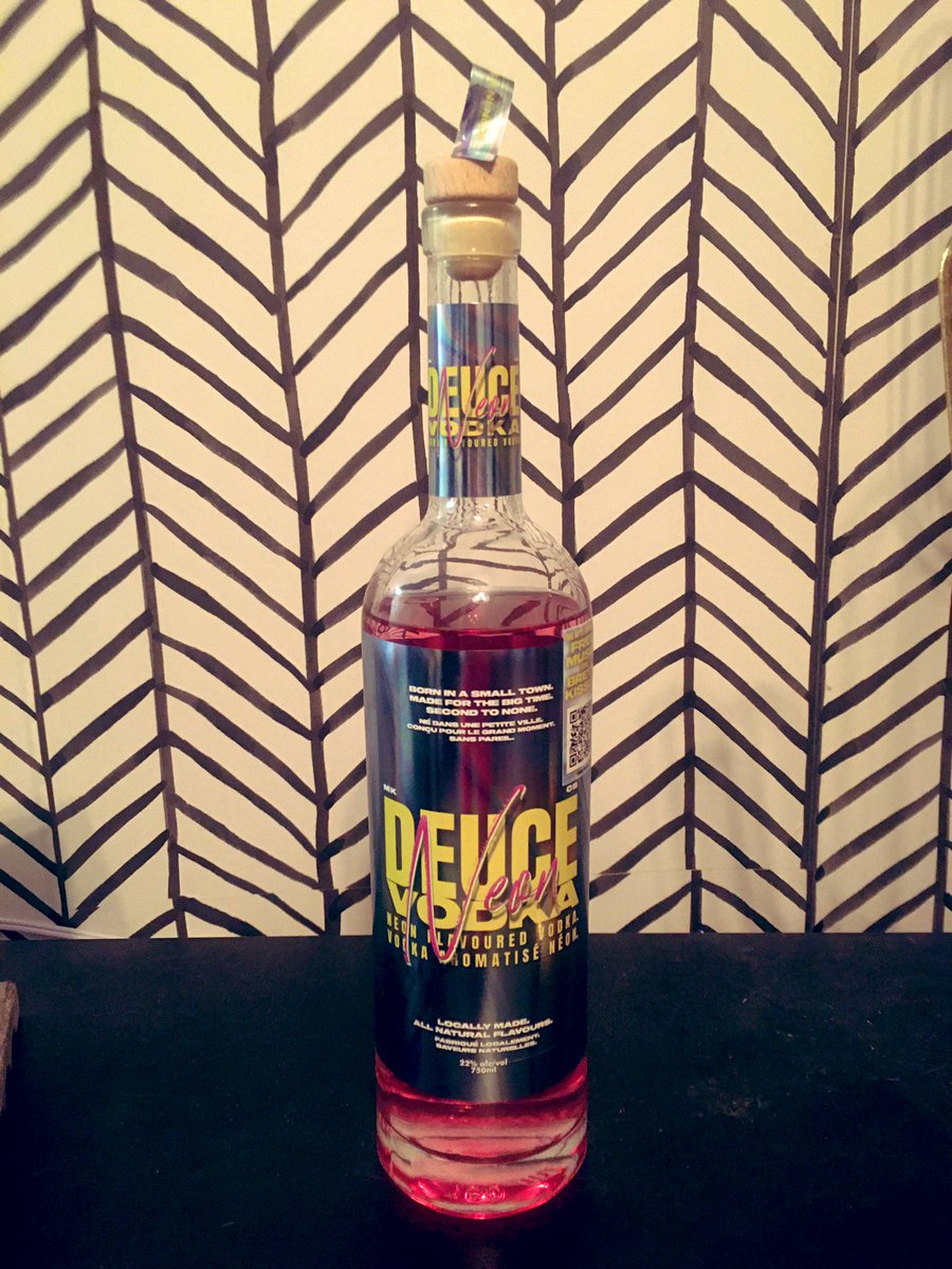 AlleyDalley's tweet photo. Ok... this vodka is actually really good. @VodkaDeuce @BrettKissel https://t.co/eapu7eMc2s