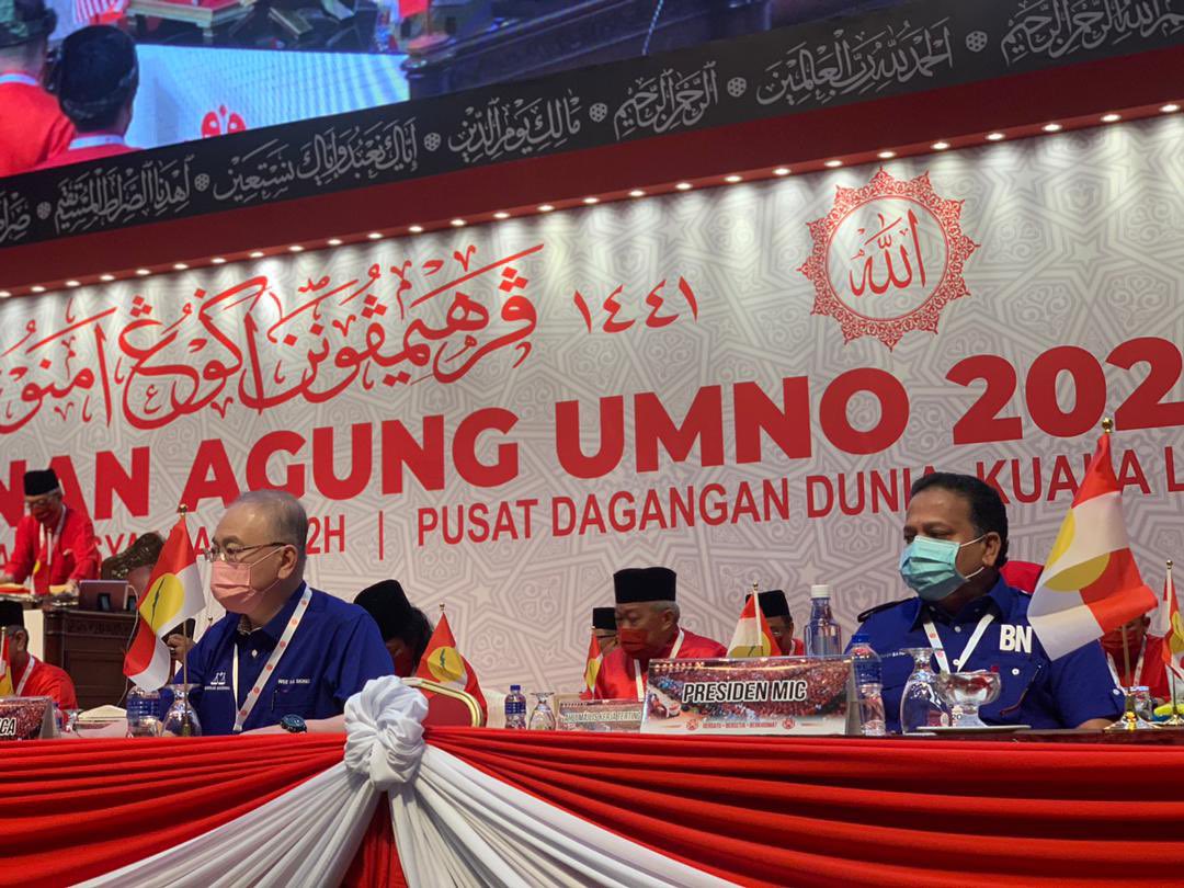 TSVigneswaranSA's tweet photo. Tan Sri Dato Sri SA. Vigneswaran, Presiden MIC telah menghadiri Majlis Perasmian Perhimpunan Agong UMNO pagi ini. Semangat setiakawan &amp; perjuangan Barisan Nasional terus utuh dalam usaha membawa suara rakyat! 

#TSV
#TanSriSAVigneswaran 
#PresidenMIC
#MICPrihatin
#MICMemimpin https://t.co/37le3YMImj