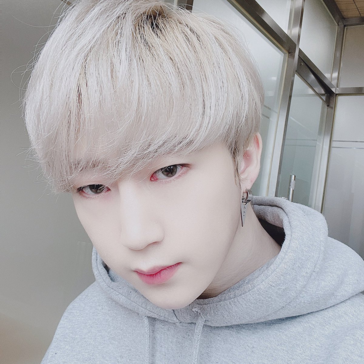 Noir__official's tweet photo. 우리 루미들 덕분에 힘이 아주 넘쳐요🔥

#느와르 #noir #김대원 #daewon #루미에르 #퍼펙트 #젠 #온에어 #온에어비밀계약 https://t.co/0XypXdmqaZ