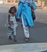 ikishore_ckv's tweet photo. #எழும்பூர்  வேட்பாளர் @PriyadarshiniU4 அவர்களின் தேர்தல் துண்டு பிரசுரத்தை வாங்கிய சிறுமி பத்திரமாக பிடித்துச் செல்வதை பார்க்கும் போது வெற்றி பெற்ற சந்தோஷம்..
@maiamofficial @ikamalhaasan #vote_for_torchlight
#vote_for_priyadarshini @MouryaMNM @MMMTRICHY @KH4TNCM2021 https://t.co/U0j57YKjh7