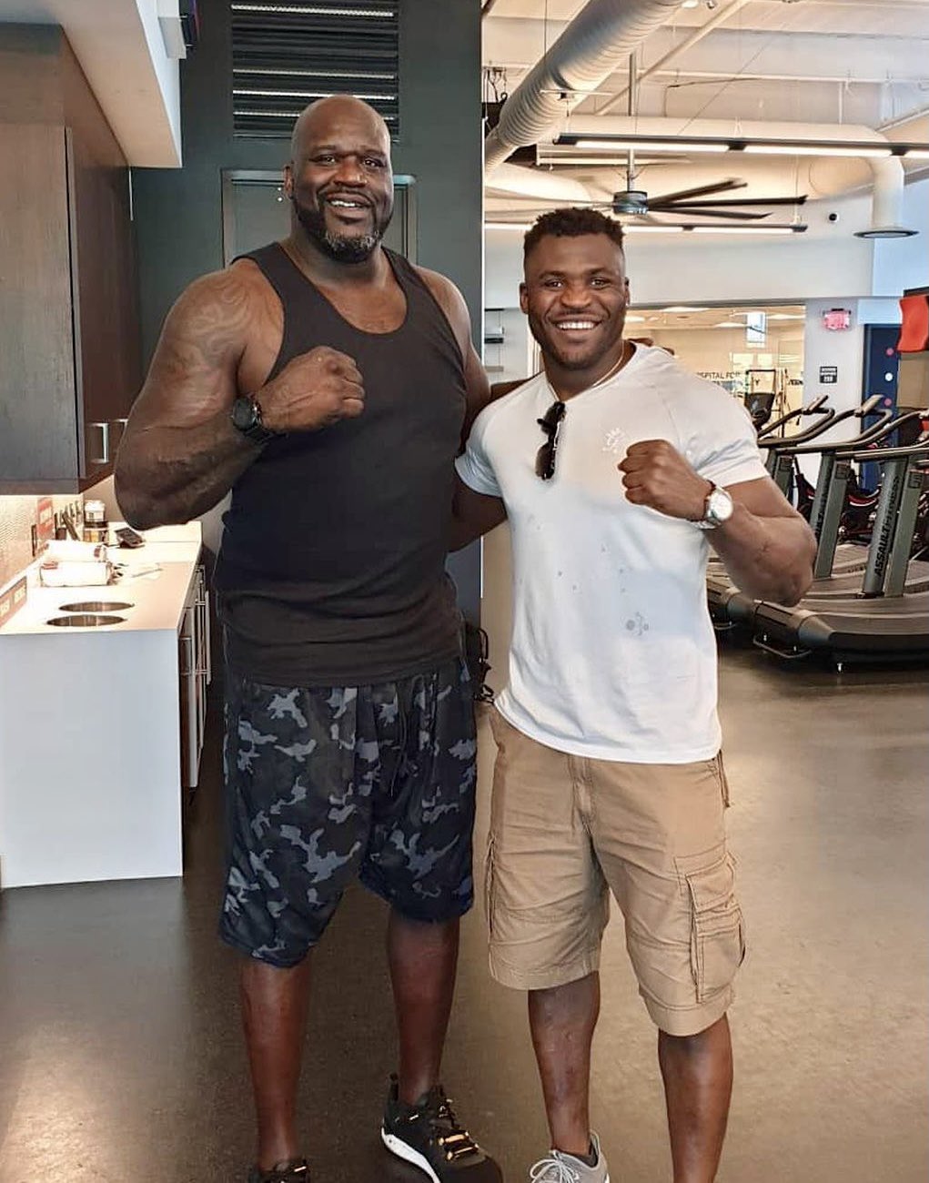 Twitter 上的 SHAQ："Congrats to @francis_ngannou the NEW Heavyweight Champion of the World https://t.co/PA4EnY9ZP0" / Twitter