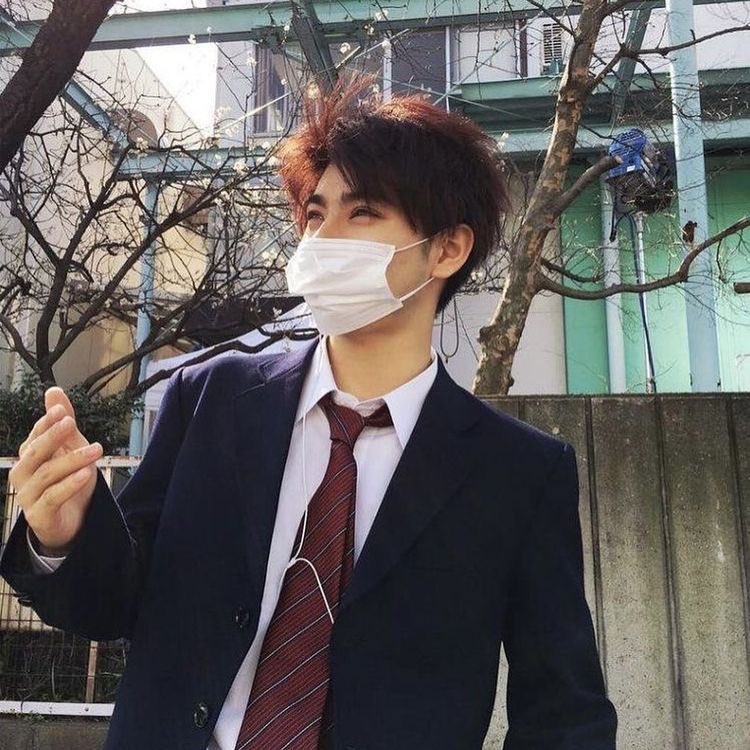 rainbowgagaga's tweet photo. i just KNOW that nijiro was THAT high school kid everyone had a crush on 

#NijiroMurakami #AliceInBorderland #chishiya https://t.co/WZ1h3vfS6H