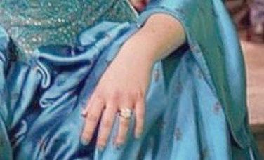 justanoutlawfic's tweet photo. Once Upon An Engagement Ring
#CuriousArcher #Snowing #StableQueen #GlassBeliever https://t.co/tzwOLm2RA0