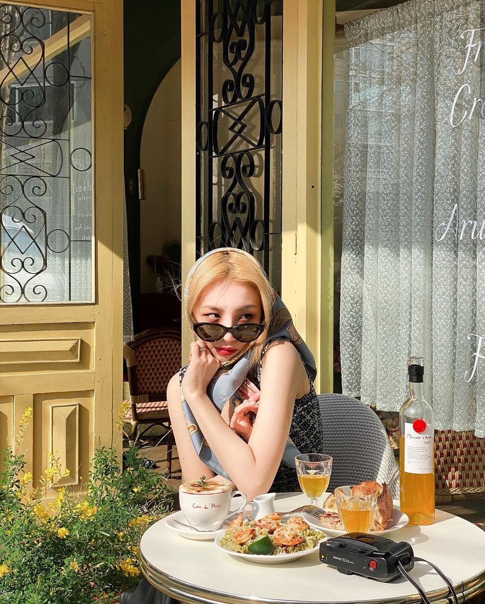 hourlyjiwoo's tweet photo. #JIWOO #전지우 #KARD
#카드 @KARD_Official https://t.co/DdrzkCgEKR