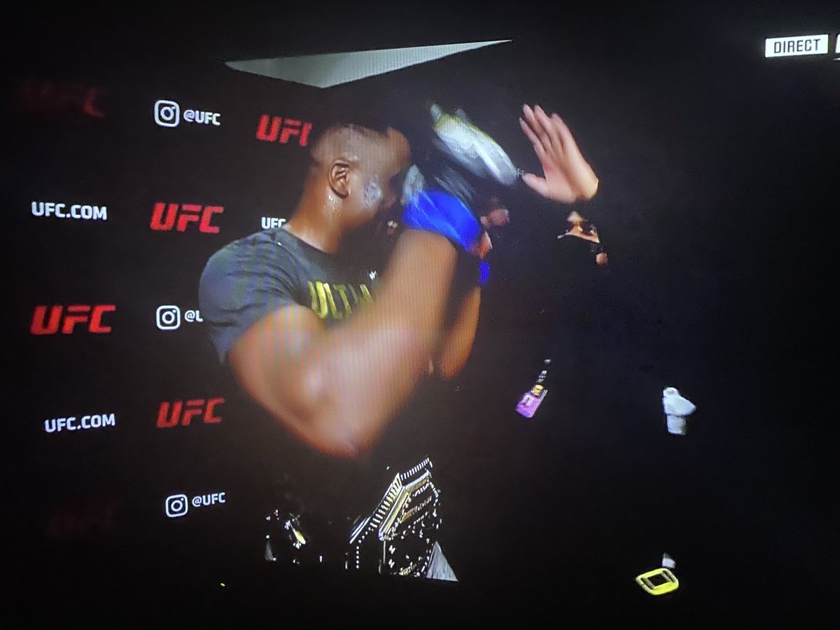 Bravoooo Champion, vive notre pays vive les Bams Omituofo ⁦<a href="/RMCSportCombat/">RMC Sport Combat</a>⁩ ⁦<a href="/RMCsport/">RMC Sport</a>⁩ ⁦<a href="/FranNGA/">Nganga Francis</a>⁩ ⁦<a href="/FecafootOfficie/">Fecafoot-Officiel</a>⁩ ⁦<a href="/shaolinorg/">Shaolin Temple</a>⁩