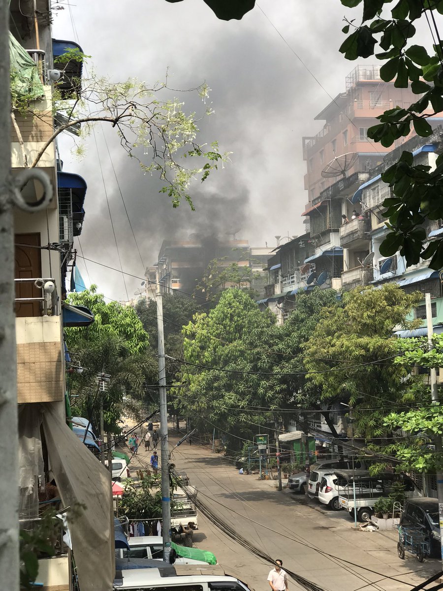 YanonePhue's tweet photo. Happening in KyarKwatThit st , Kyauk Myaung now. Terrorists set fire to burn down the barricades.                       JUNTA MASSACRE 
#Mar28Coup
#WhatsHappeningInMyanmar https://t.co/2khYfvWIJi