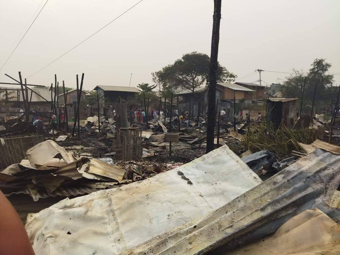 juulo11's tweet photo. Civilians’ housings of PyiGyiTaKon ward, Mandalay has been burnt down by junta massacres last night. Over 60 housings have been burnt down.
JUNTA MASSACRE
#Mar28Coup
#WhatsHappeningInMyanmar https://t.co/pU1VoTA40M