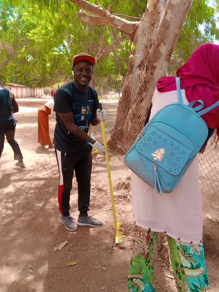 utgssa's tweet photo. University of The Gambia Students' Union embarked on a massive cleanup at The University of The Gambia various campus with the support of UTG-Sub Associations.
We are the next generation of scientists in #TheGambia.
#KeepUTGClean
#KeepGambiaClean
#FreePollution https://t.co/161Ll5OZQa