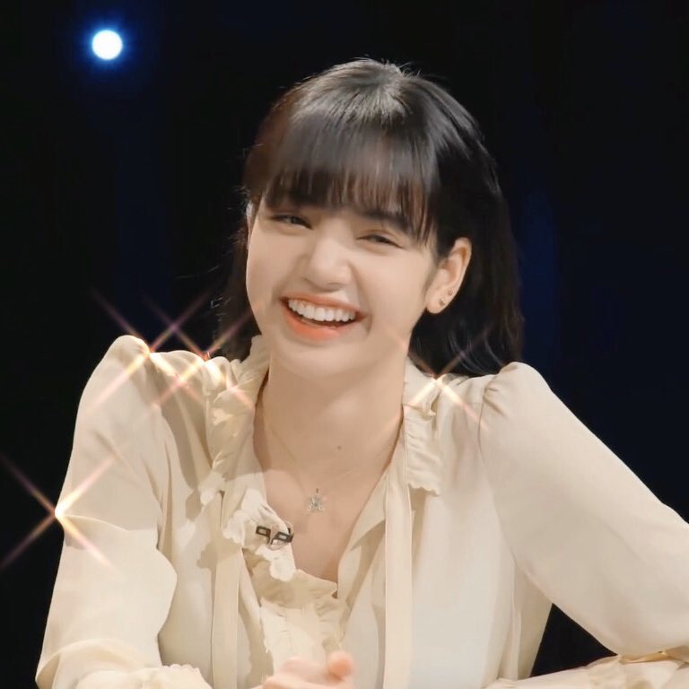 k_micee's tweet photo. รอยยิ้มนั้นน...  🥰
#Lisa https://t.co/55rZBFrgWd