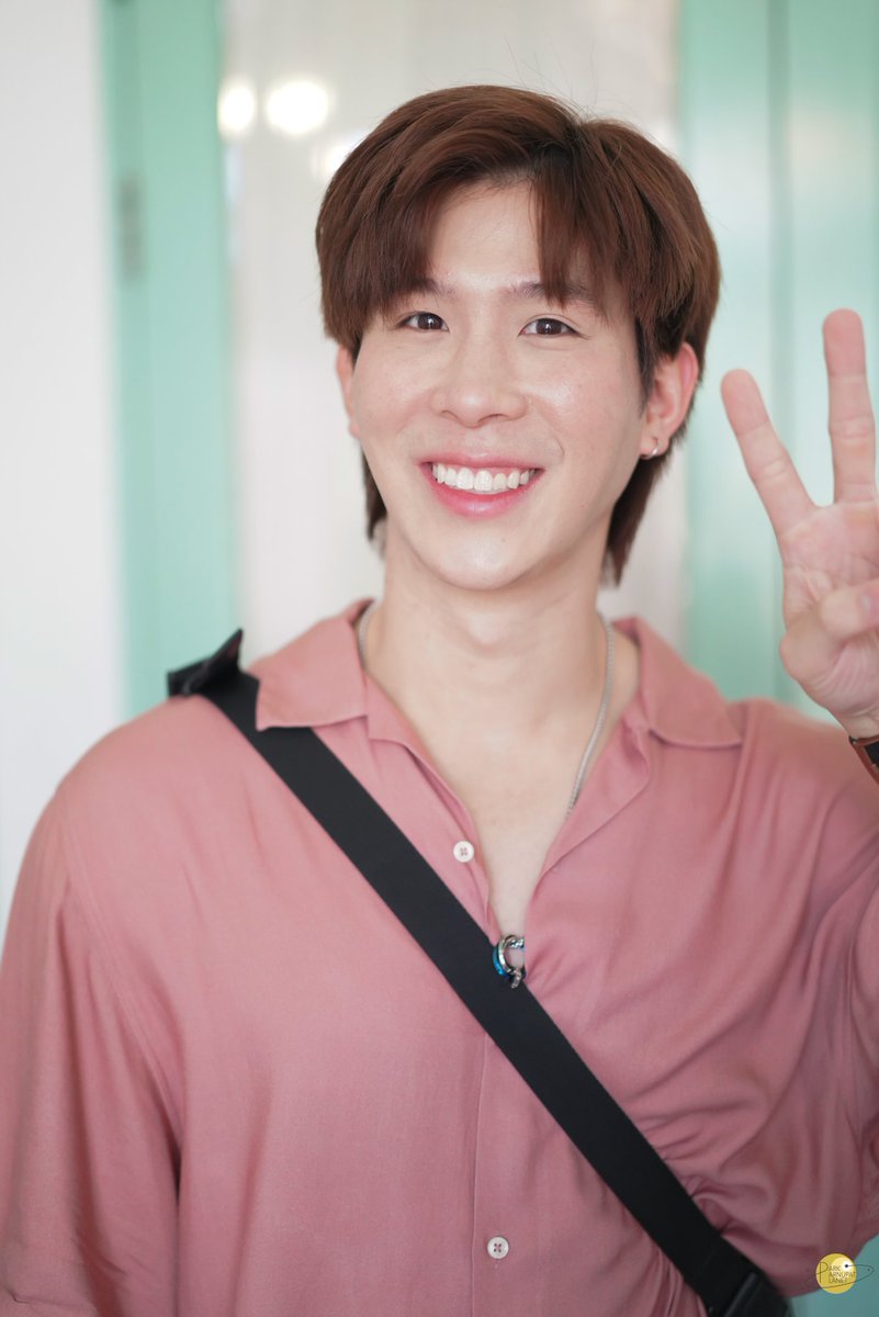 ParkPlanett's tweet image. พ่อหนุ่มชุดจมพูววว 💟

#เชื่อใจป๊าก #Chuejaipark