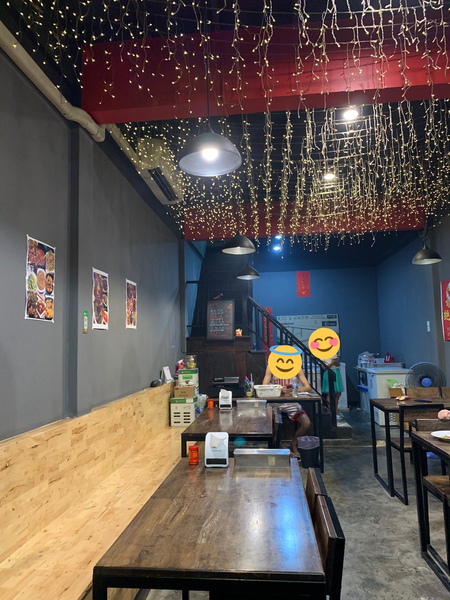 talungtungshare's tweet photo. เมื่อวานไปลองอาหารจีนร้าน "一点点 นิดนิดหน่อยหน่อย" ร้านคือจีนแท้มาก เข้าไปนึกว่าอยู่จีนเลย กลิ่น รสชาติ บรรยากาศ พูดจีนกับพนักงานได้เลย แถมราคาก็น่ารัก

พิกัด สามย่าน หลังหอยู หลังสามย่านมิตรทาวน์
https://t.co/hqafA7VnX2 https://t.co/bigtZrkamp