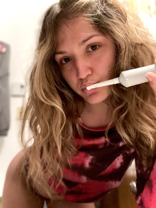 Sweet Dreams 😴xoxo May all your wounds heal over the night🌙💖♾🧚&zwj;♀️💋 https://t.co/pyREom7geT<a href="/tag/sensual"class="tags"><span>#sensual</span></a><a href="/tag/poledance"class="tags"><span>#poledance</span></a><a href="/tag/paulilafay"class="tags"><span>#paulilafay</span></a>