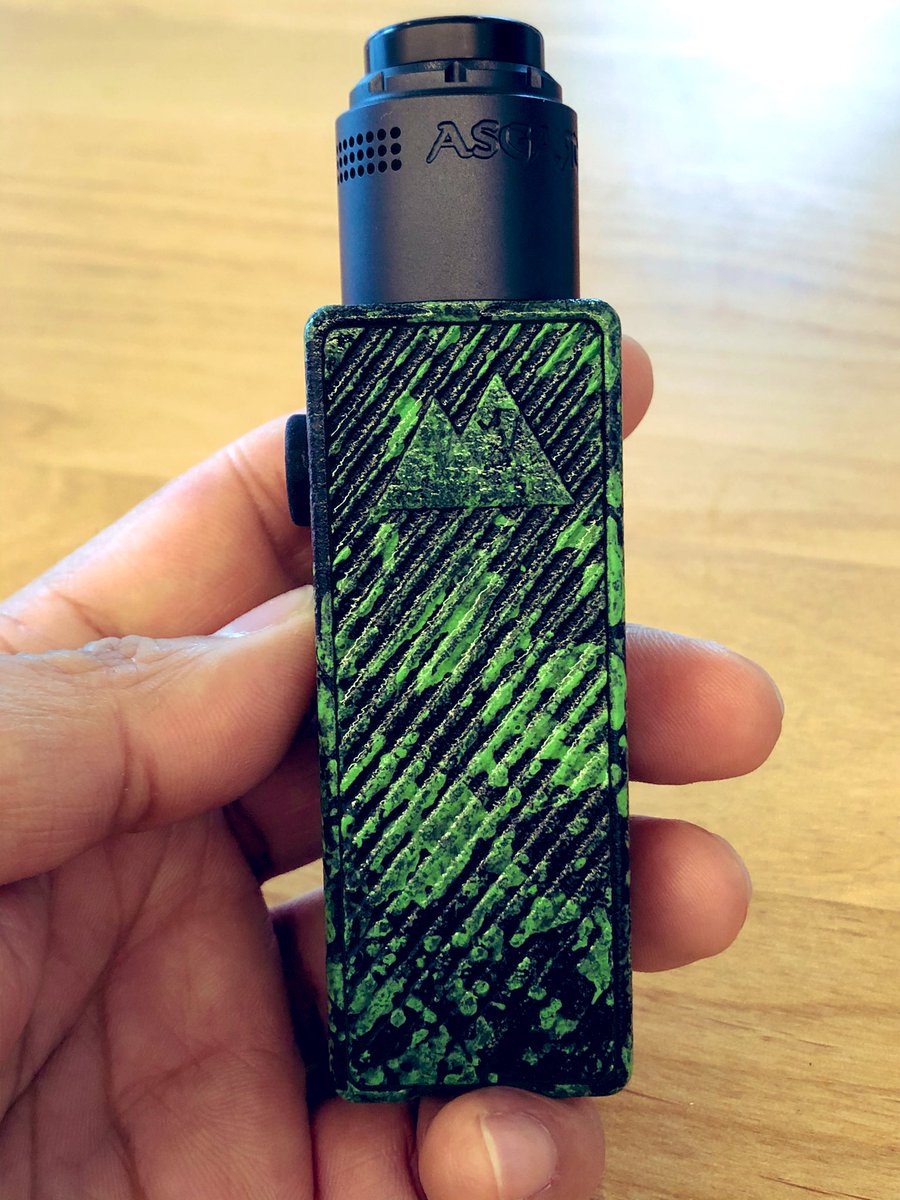 vape_ski's tweet photo. GRIMGREENがレビューしてた良さげな3DプリンターMOD上海から届いた！
軽いし、通電良いし、コスパ高い。
同じものリピートもありだな。。
#snowcapmods #denali2X700 https://t.co/vDNFm00W7X