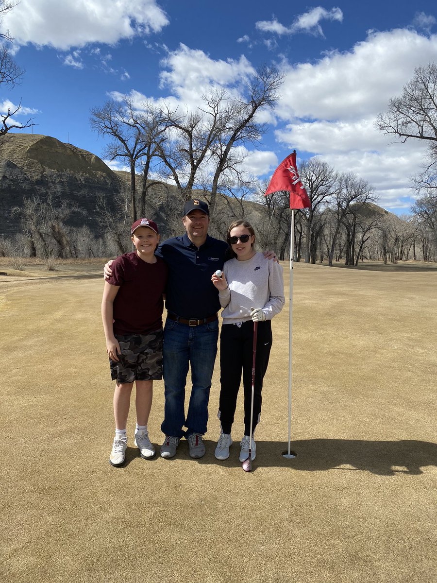 TClark_LG's tweet photo. We had quite the day at Marias Valley. Delaney made a HIO on #16. It was a perfect shot! To top it off Dylan had a great round. A great way to spend the day with the fam. Congratulations sis! Delaney-1 Dad-0 https://t.co/h7dndYeES9