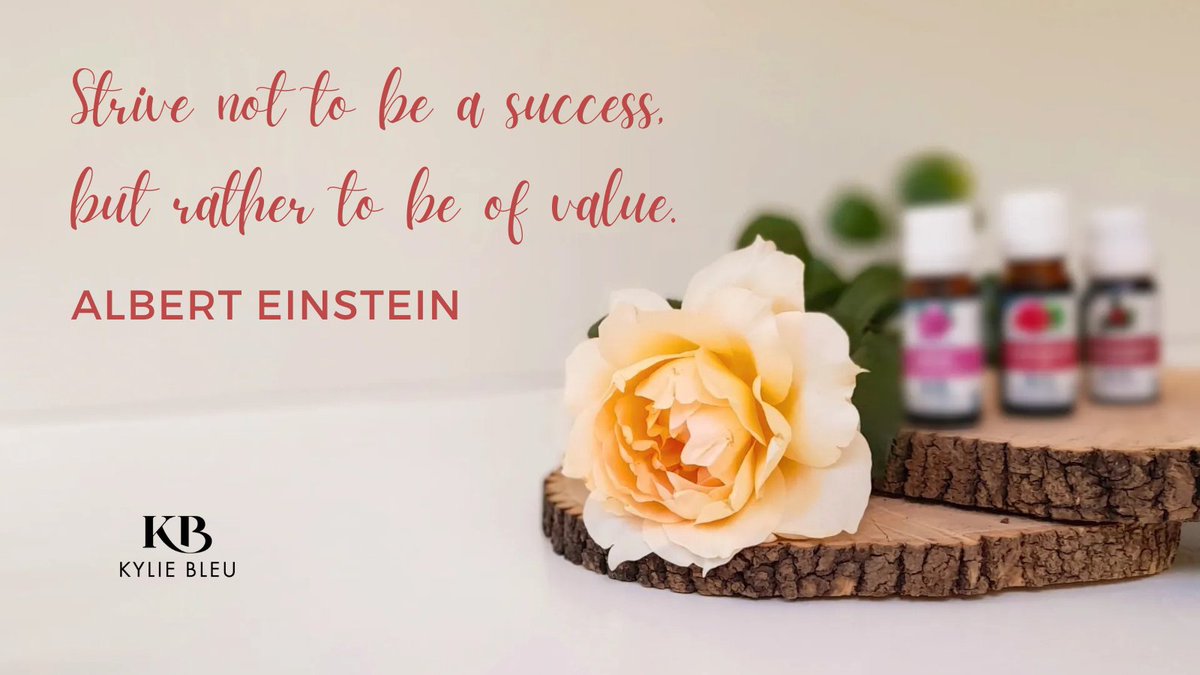 New Monday, new week, new goals.🎈🎈
Have a great #weekahead👍

#kyliebleu  #healthylifestyle #essentialoils  #MondayMotivation #MondayMorning #aromatherapy #MondayMood #goals