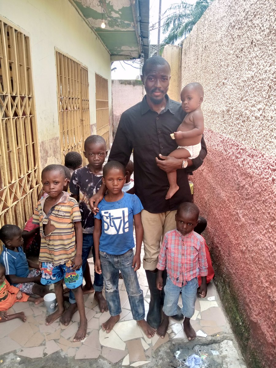 bopolo_grace's tweet photo. Dans le cadre de préparatifs de notre activité du mois prochain " Laisse-nous le faire pour toi ",  que le Manager Grâce BOPOLO SAVE LIFE ONGD a effectué une descente à l'orphelinat question de leur confirmer de notre activité et savoir également l'état de santé des enfants. https://t.co/b51IDEiG2p