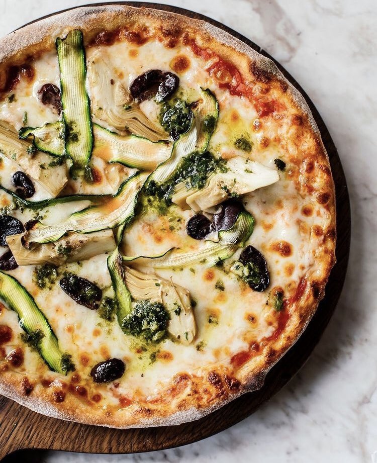 Pizza Sunday! Order two large pizzas and get two magnum minis or a Mama’s Salad on us.
#Pizza #Salad #Love #Yummy #Delicious #Tasty #kickititalian