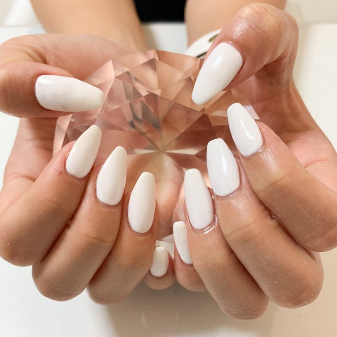 白ネイルのtwitterイラスト検索結果