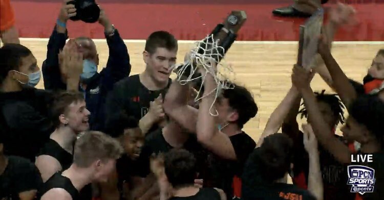 MrEriePa's tweet photo. #ErieSports: Congratulations to Cathedral @PrepVilla Ramblers on winning their first #PIAABasketball Class 5A championship in 28 years at Giant Center (@HersheyEnt) against Northeast, Philadelphia’s @ARyanbasketball 69-49 🥇🏆 https://t.co/rqQi3bf90a