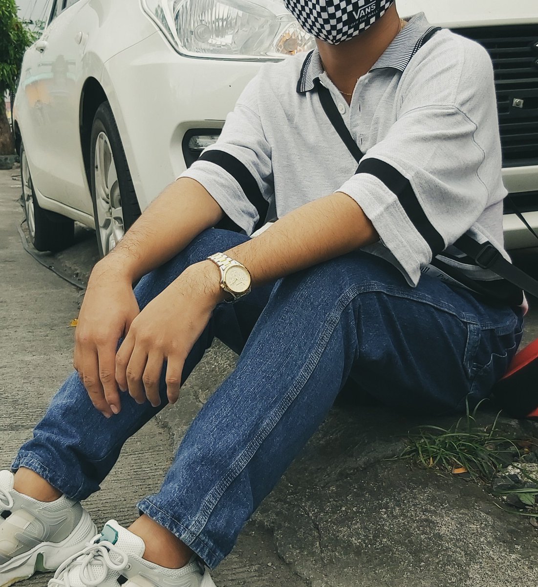 vhakss's tweet photo. I'm comfortable wearing Ukay-ukay Clothing😎hihi https://t.co/0yJ1kOlPI9