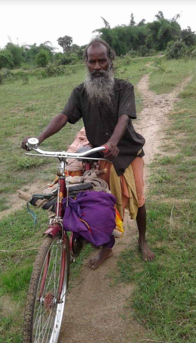 mohammadpwz's tweet image. BLOT ON HUMANITY...😥😭
The Final Farewll was heart- wrenching. Tied to a bycycle, her mortal remains were carried to Crematorium by her Father from Hospital, as non from the village step forward to lend a helping hand...Shame...Shame..
Jharkhand, India 
# No Ambulance