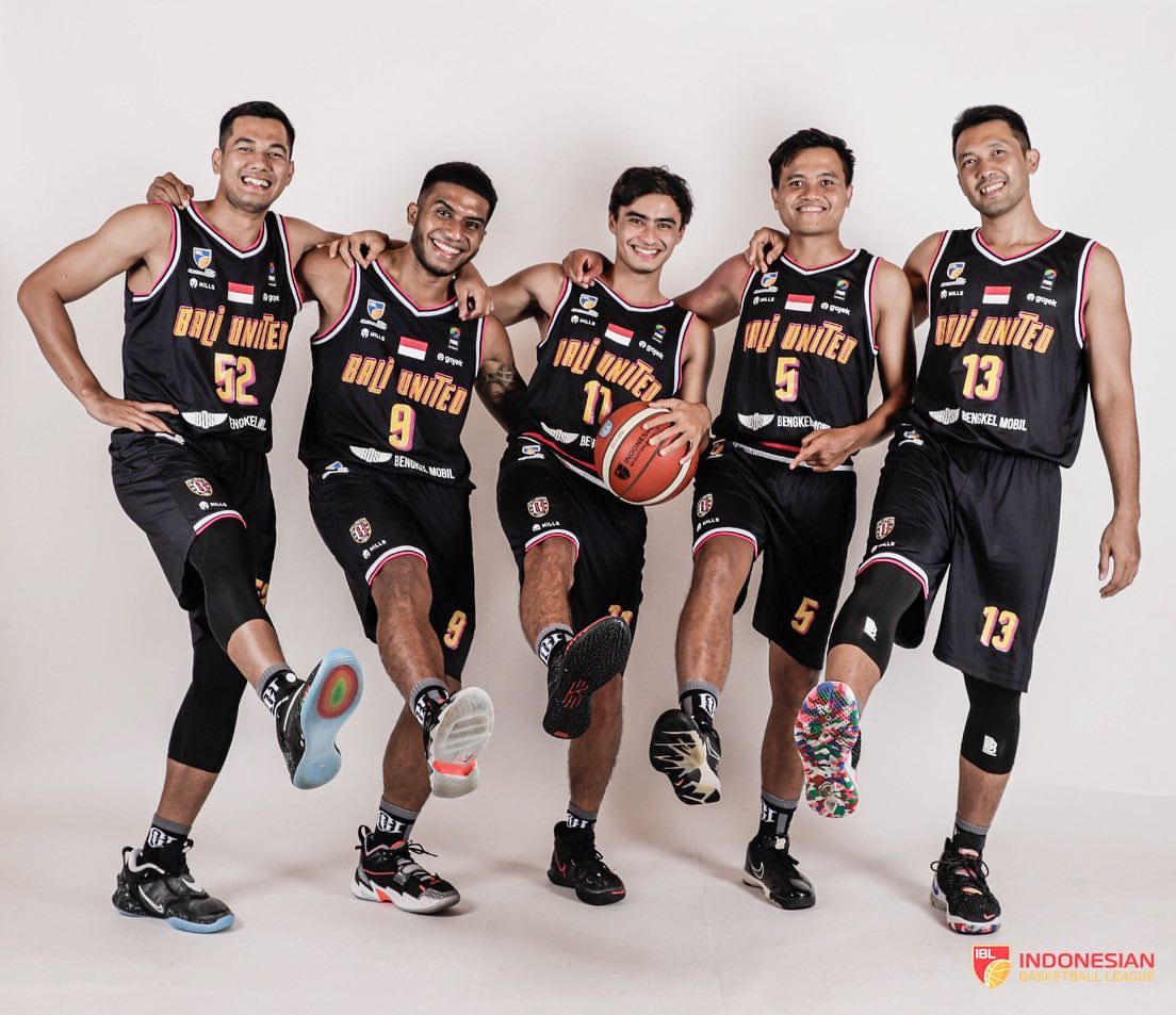 baliutdbasket's tweet photo. The boys are having fun!

Courtesy of @IBLindonesia 
#BaliBernyali https://t.co/KAEBAiluXI