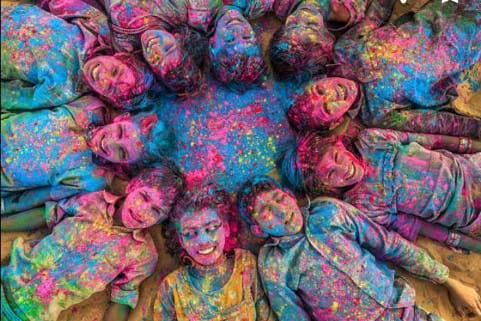 Abbas_Officials's tweet photo. *28th March 2O21*
 
*The festival of colours*

*#Happy_Holi...* ❤️🙏 https://t.co/10m3lvHreU