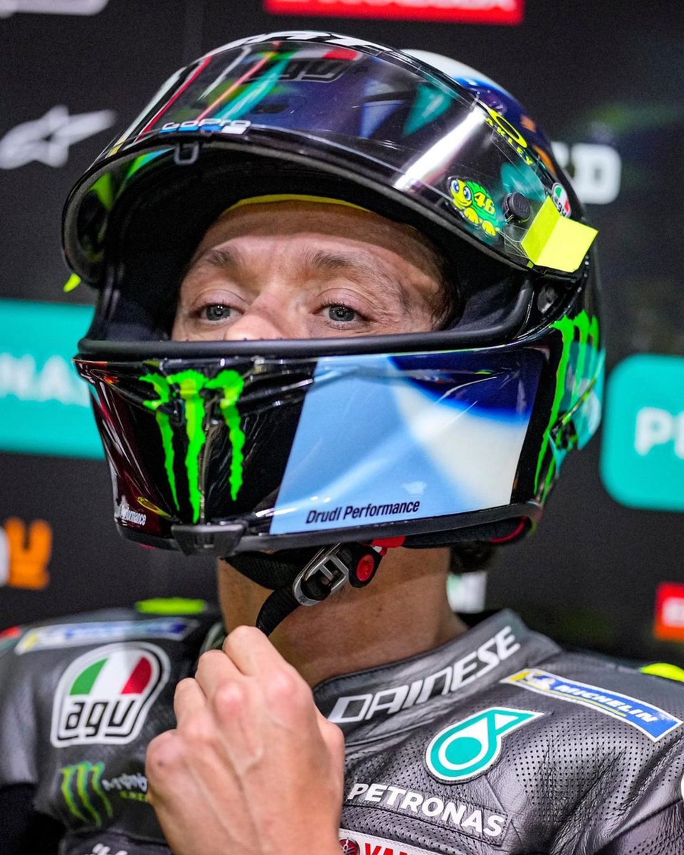 ValeYellow46's tweet photo. Losail circuit,Qatar
Saturday,official practice
📸 @FAlex79 @GigiSoldano @TINOFoto https://t.co/XLqOdxQuaw