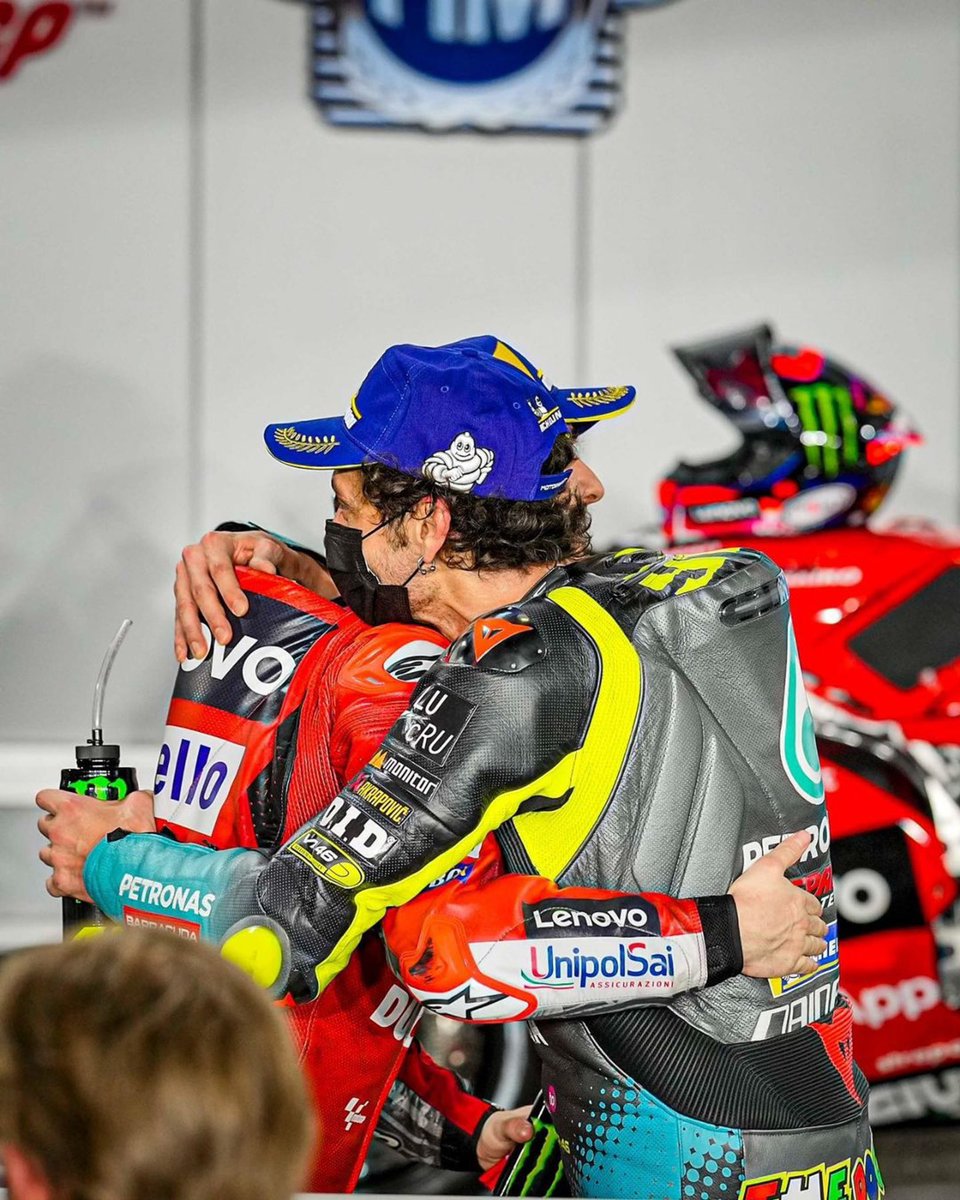 ValeYellow46's tweet photo. Losail circuit,Qatar
Saturday,official practice
📸 @FAlex79 @GigiSoldano @TINOFoto https://t.co/XLqOdxQuaw