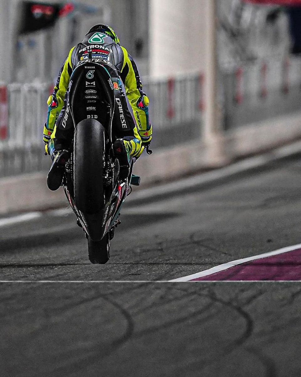 ValeYellow46's tweet photo. Losail circuit,Qatar
Saturday,official practice
📸 @FAlex79 @GigiSoldano @TINOFoto https://t.co/GK0SqPxhWm
