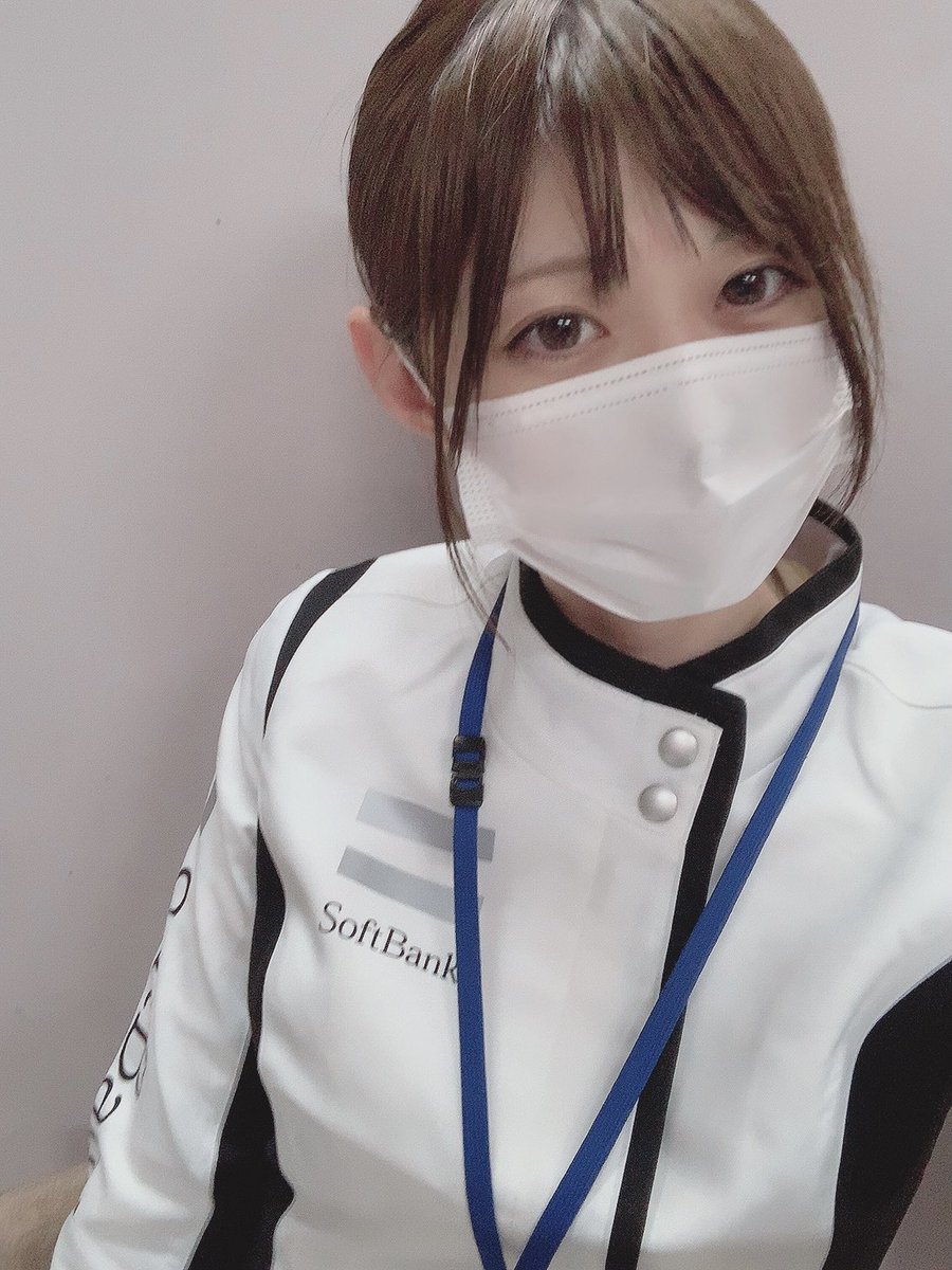 mayu_siraisi's tweet photo. 今日もヤマダデンキLABI
品川大井町店さんで
キャンペーンガール
させて頂きました🤍

お店が広くて品数が
すごく多かったです😳✨
Y mobile新プランが出たので気になる方ぜひぜひチェックしてみてください
2日間ありがとうございました🤍
＃ymobileOfficial 

＃キャンペーンガール https://t.co/iSSiJRbQUM