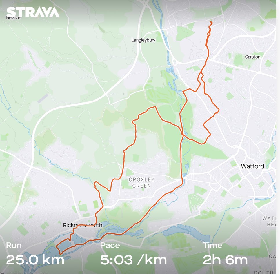 PaulMaloney1970's tweet photo. Sunday morning 25km stretch for #51in50 and #13in2021 this week going west along the canal out & round Ricky Aquardrome and back up through the farmers fields, Whippendell Woods and Cassiobury Park. A bit slower this week trying to maintain a steady heart rate....๐โโ๏ธ๐ช #afitterme https://t.co/4cZ16VnJj8