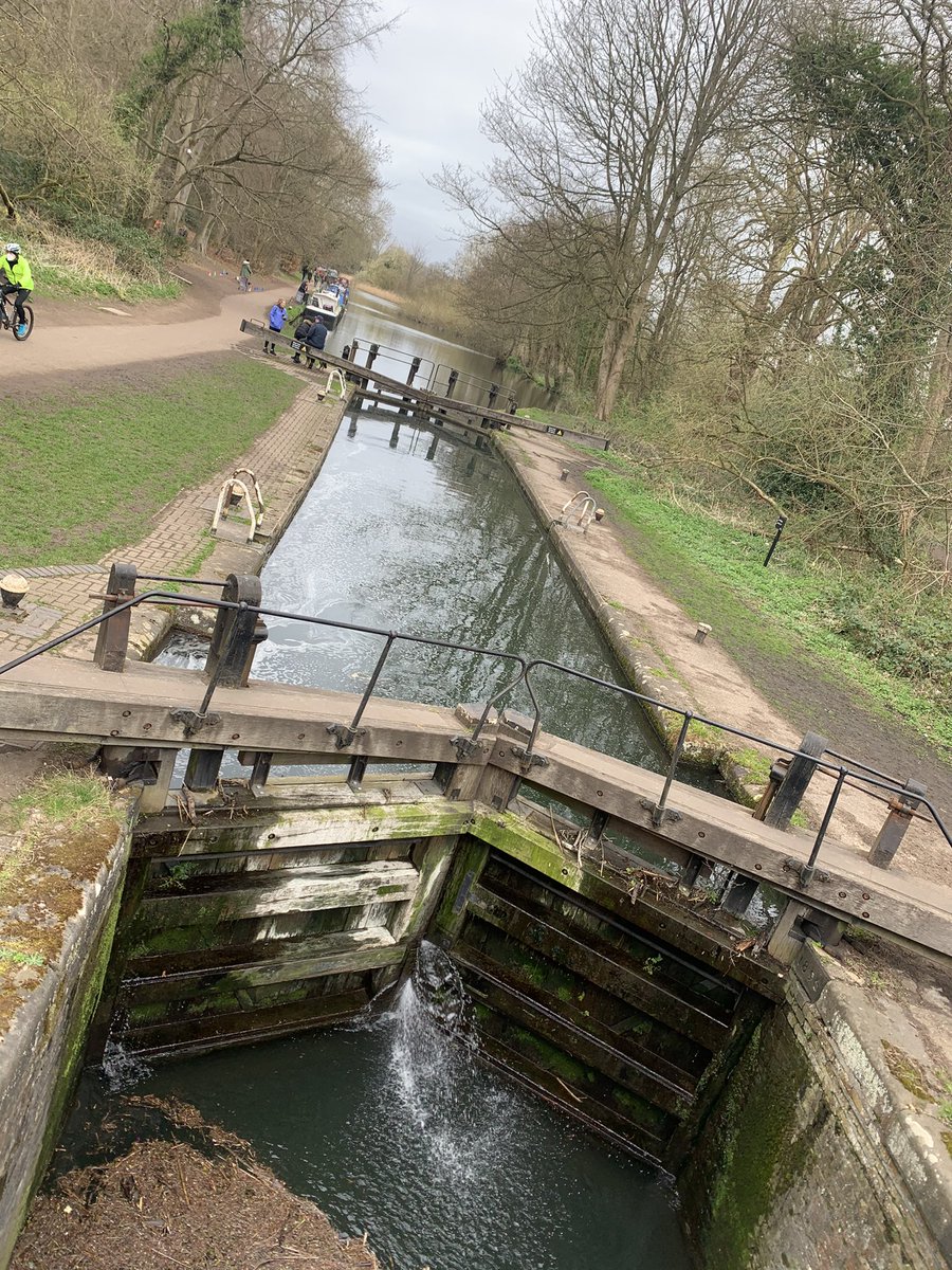 PaulMaloney1970's tweet photo. Sunday morning 25km stretch for #51in50 and #13in2021 this week going west along the canal out & round Ricky Aquardrome and back up through the farmers fields, Whippendell Woods and Cassiobury Park. A bit slower this week trying to maintain a steady heart rate....๐โโ๏ธ๐ช #afitterme https://t.co/4cZ16VnJj8