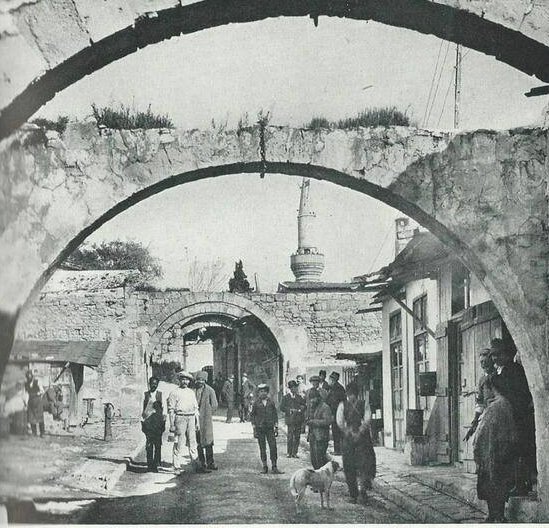 Blueyonetwo's tweet photo. On special request I will be posting old #Limassol photos today! This one is from 1928/ Ozel istek uzerine bu gun #Leymosun fotograflari paylasacagim/ Bu 1928'den bir instantane! #Cyprus #Kibris #OnePeopleOneCountry https://t.co/btvnpdhQRy