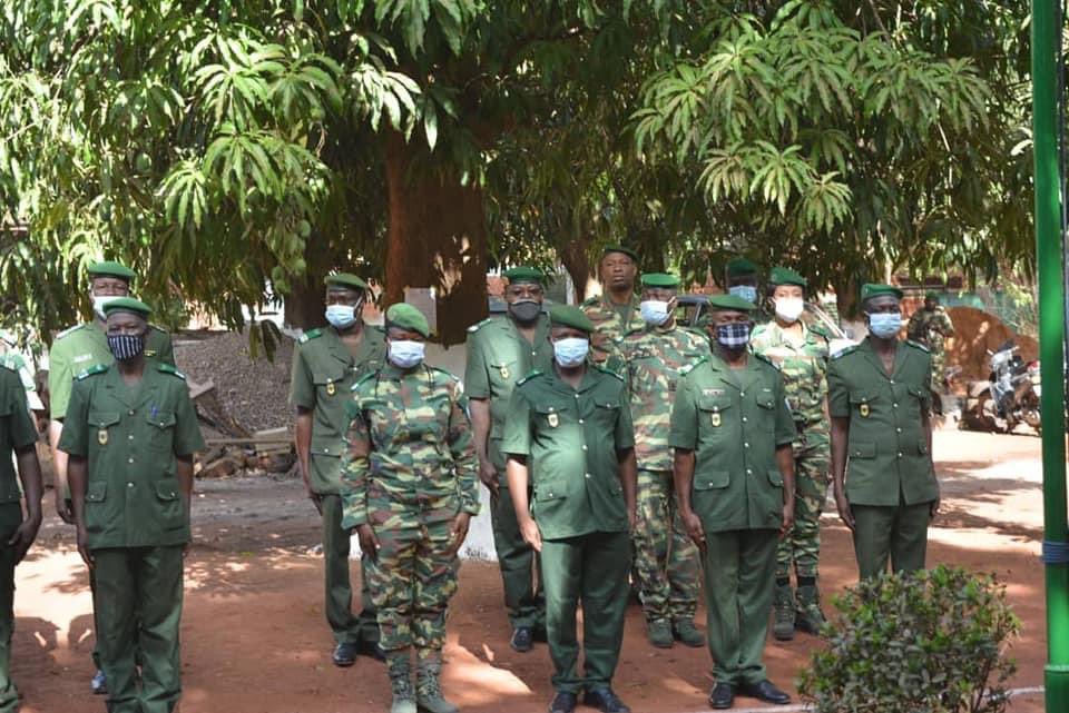 SimeonSAWADOGO3's tweet image. Prise de contact avec le personnel des Haut-Bassins ce 26 mars 2021 1ère étape la Direction Régionale en charge de l’environnement suivi de la visite guidée des services le Centre National des Semences Forestières le service forêt et faune et le Programme de Gestion Durable