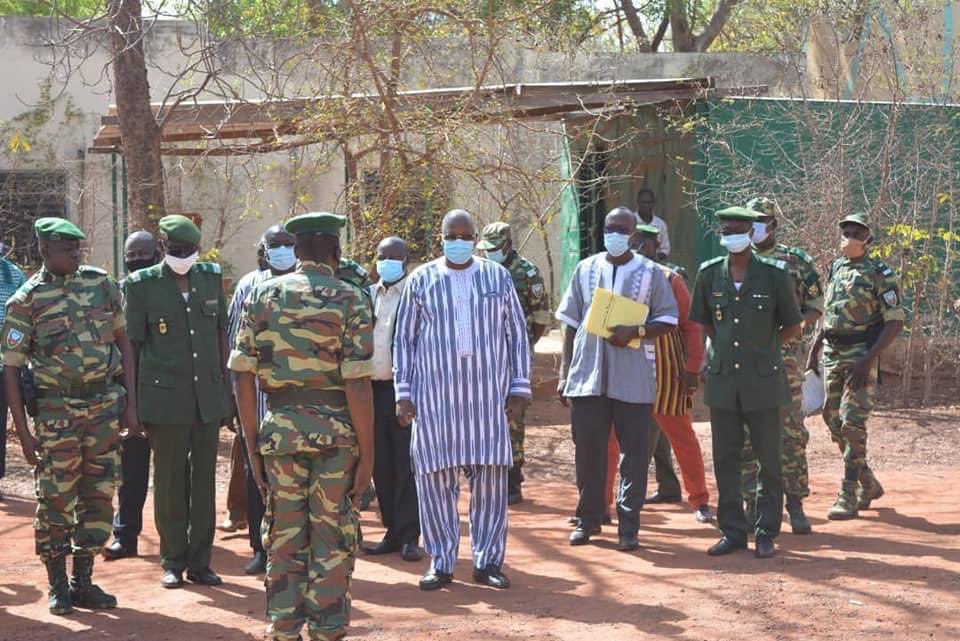 SimeonSAWADOGO3's tweet image. Prise de contact avec le personnel des Haut-Bassins ce 26 mars 2021 1ère étape la Direction Régionale en charge de l’environnement suivi de la visite guidée des services le Centre National des Semences Forestières le service forêt et faune et le Programme de Gestion Durable