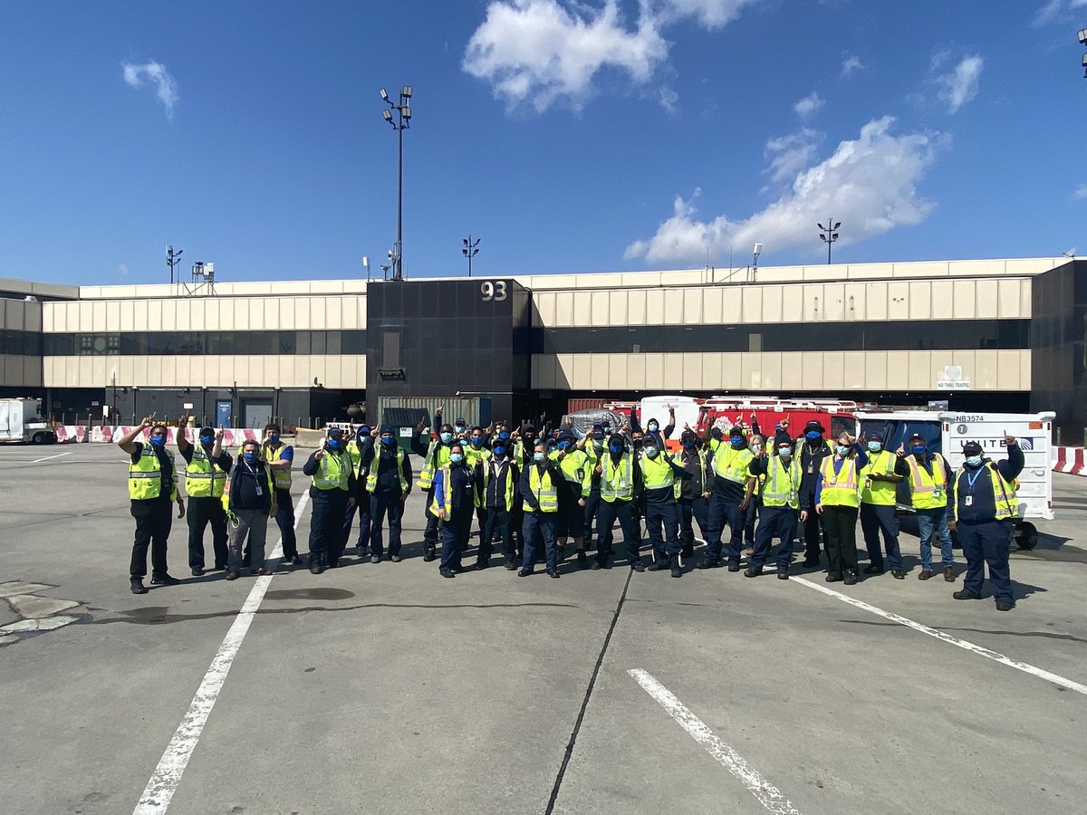 Raise awareness, lower hazards, protect our people and our product. EWR’s BTW Weekly Safety walk does just that. Inspiration is contagious! @EWRmike @susannesworld @TheRealMLHJR @CamachoN20 @anetris428 @AlanJeanUA @weareunited #EWRProud @AOsafetyual #beinunited @AOQC_EWR