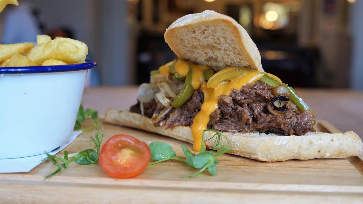 Oslogalway's tweet photo. Whatβs the plan for Sunday? We are open from 12pm. Why not get an Oslo To Go with a few beers π» Hard to beat the Philly Cheese Steak Sandwich ππ» #Oslo #OsloBar #Salthill #GoodFood #galway #galwaypubs https://t.co/KD8AbNeKWe
