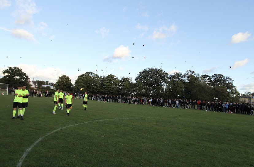 ShelthorpeL's tweet photo. When Tomorrow comes...
if uno, uno😍⚽️
#grassroots #sundayleague #returntofootball #uptheshelly #back2ball https://t.co/xbqhNiSa1Z