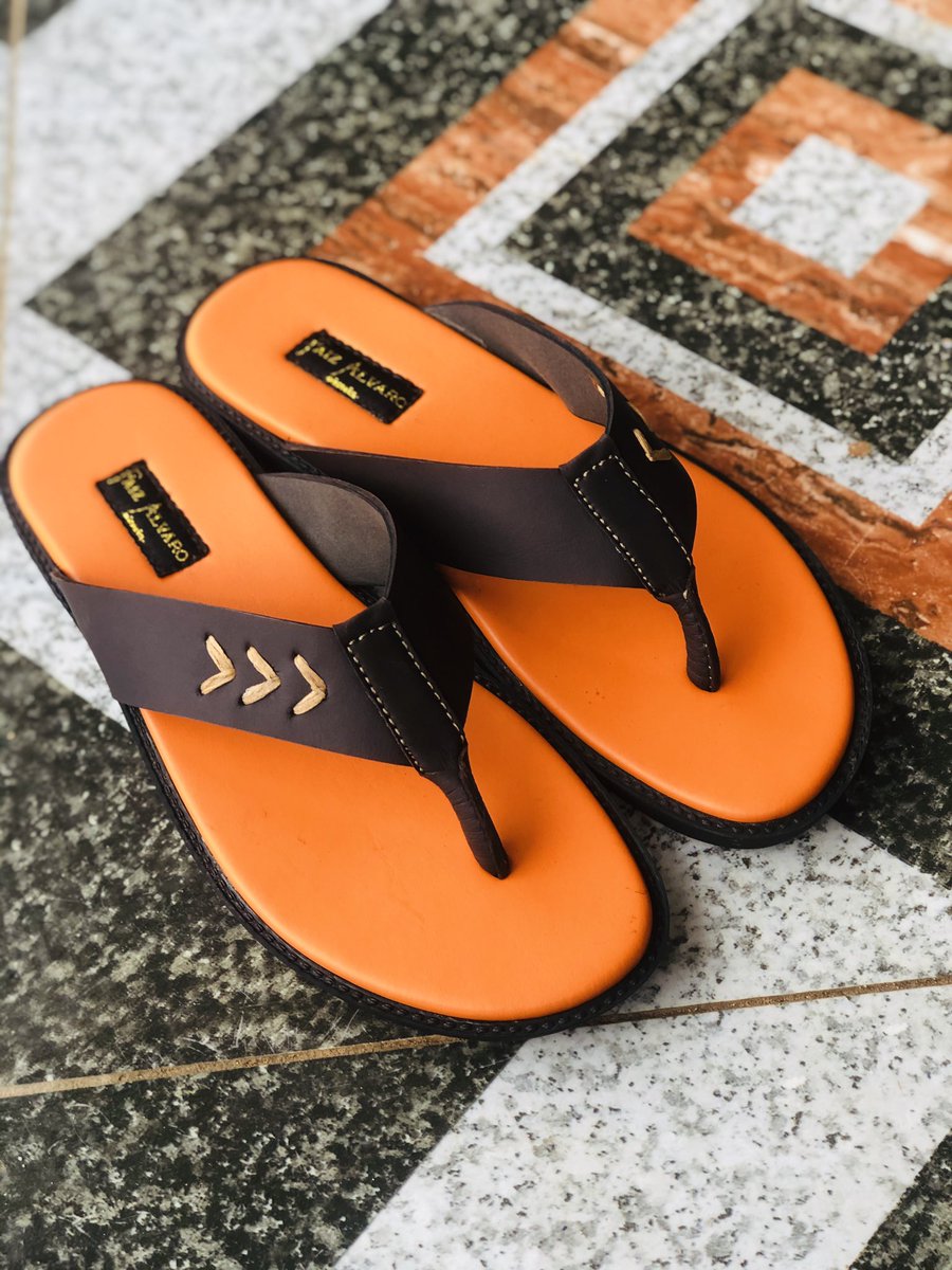 Faiz__Alvaro's tweet image. Brown simple slippers with orange inner sole 
Price:8k
Free nationwide delivery 
Dm/WhatsApp:09053425980 to order 
Please retweet