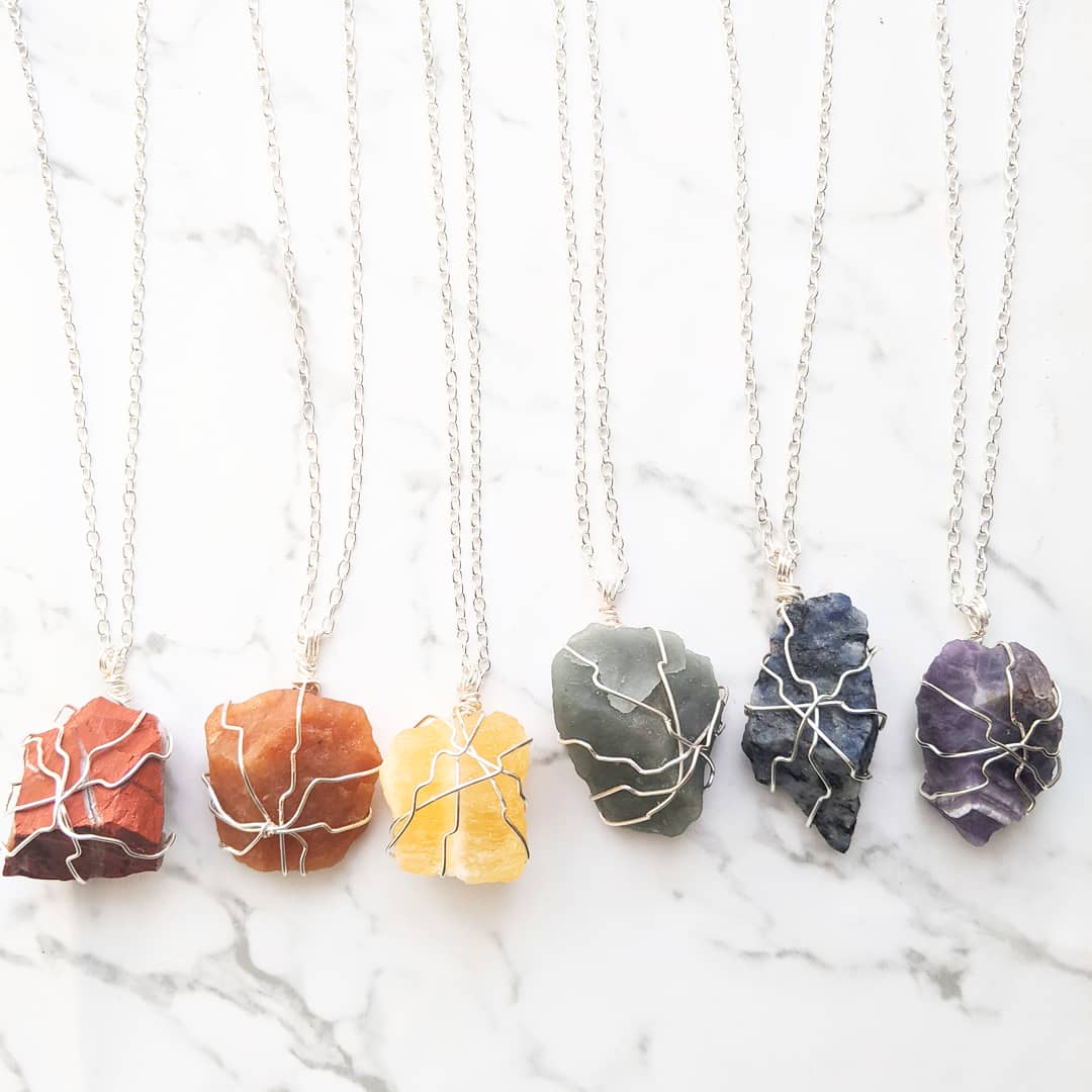 ElinElizabethUK's tweet photo. Tried out a different style of wire wrapping on these raw crystals, Now available in my Etsy shop! 😁 #EtsyUK #EtsyWales #UKGiftAM #SmartSocial #shopsmall https://t.co/XKxnZ00pn3