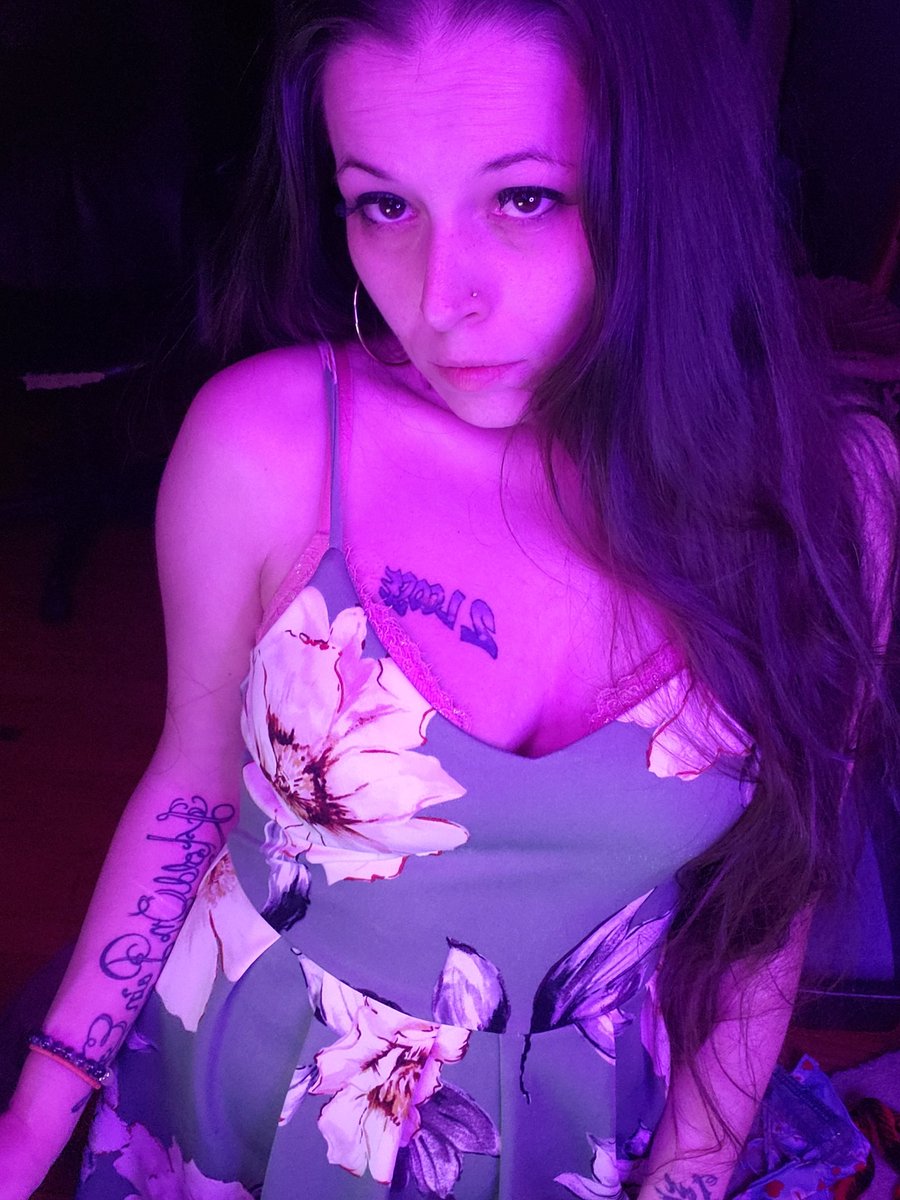 Cmprincess2008's tweet photo. What did daddy say?! Nothing cuz I'm my own daddy! If you dare try and tame this bratt click this link!!
https://t.co/3XUSbcEYuQ https://t.co/wUm881JPTE