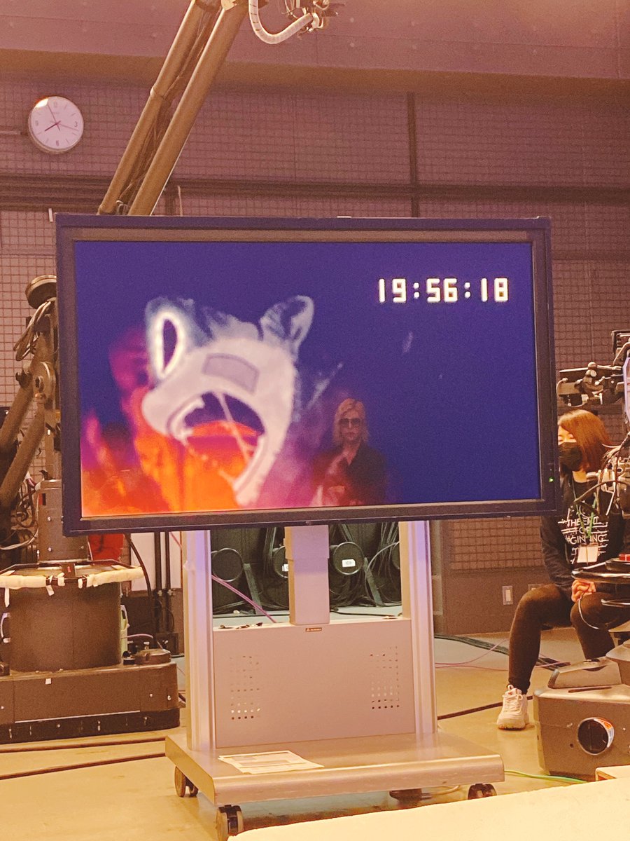 伊瀬茉莉也 Mariya Ise 暴走レグは物語の山場の一つでもあるので 大切に演じたいシーンでした 加工が施されてますが 咆哮の声もすべて全力で怒り 唸ってます 偶然 真剣に画面を見入るrolandさんとレグのツーショットが撮れました 写真掲載