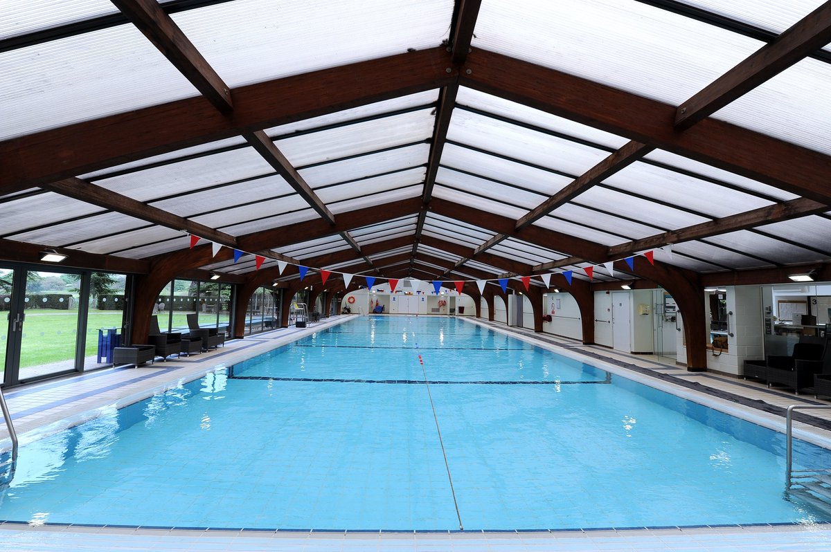 Ahead of the reopening scheduled for Monday 12 April, we are pleased to confirm that bookings for the gyms, swimming pools, squash courts, treatments and the hairdresser will all open tomorrow. Bookings will be taken for up to 14 days ahead.