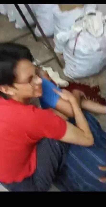 tw // blood
JUNTA MASSACRE
Military terrorists attacked Hlaing, #Yangon n fire live guns into residents homes - a man who is staying at his own home was shot in chest.
#Mar28Coup
#WhatsHappeningInMyanmar
<a href="/SchranerBurgen1/">Christine Schraner Burgener</a> <a href="/poppymcp/">Poppy McPherson</a> <a href="/amnesty/">Amnesty International</a> <a href="/SAdamsR2P/">Simon Adams</a> <a href="/RapporteurUn/">UN Special Rapporteur Tom Andrews</a> <a href="/KenRoth/">Kenneth Roth</a>