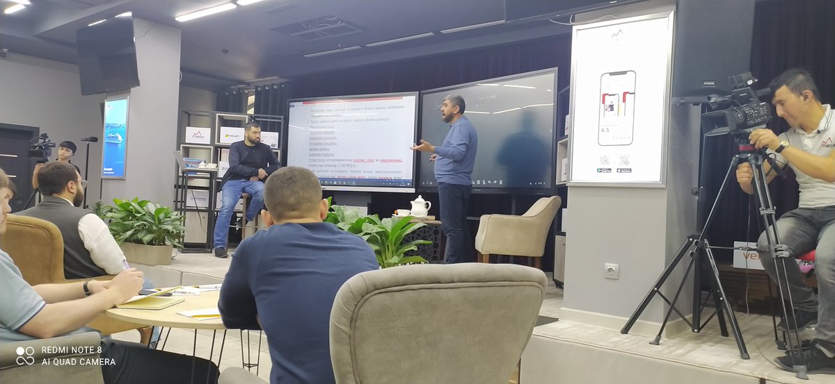 Maktabdayam bir joydan turmay 7 soat dars oʻtmaganman. 

Mfaktordamiz Islom moliyasi haqida dars olayabmiz. Aytiladigan gaplar koʻp ekan sekin-sekin sizlarga ham aytib boraman.